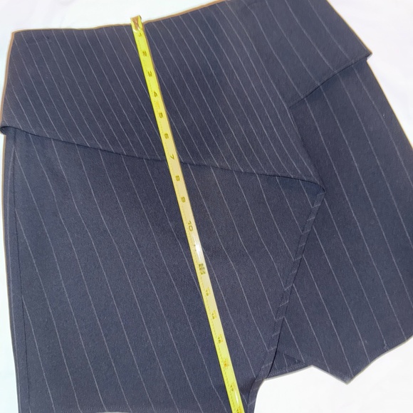 Joie Akirako Pinstriped Asymmetrical Skirt size 6 NWT - Picture 3 of 8